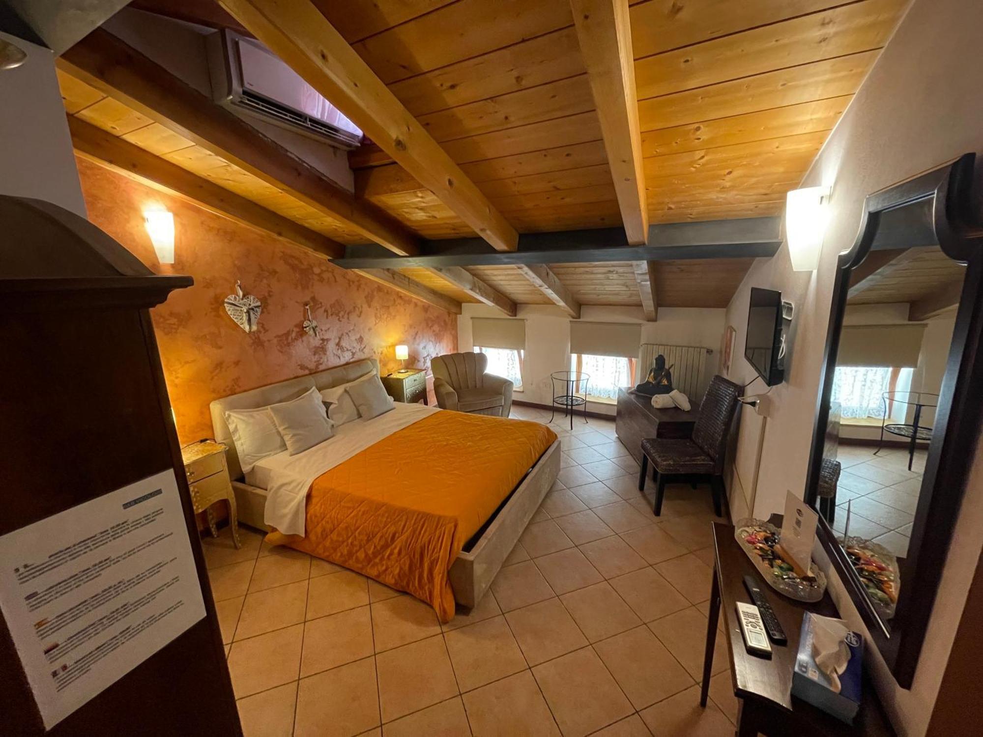 Bb Vicolo 22 Hotel - Verona — Photos 2